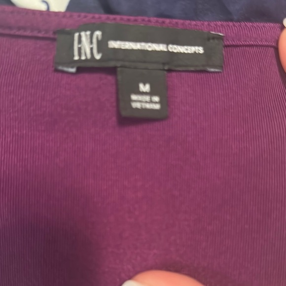 Elegant Plum Women's Top - Picture 4 of 4